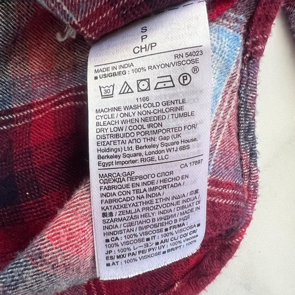 Gap + Pendleton Soft Flannel Long Sleeve Button Down Shirt, Red Plaid, Size S - Picture 9 of 9